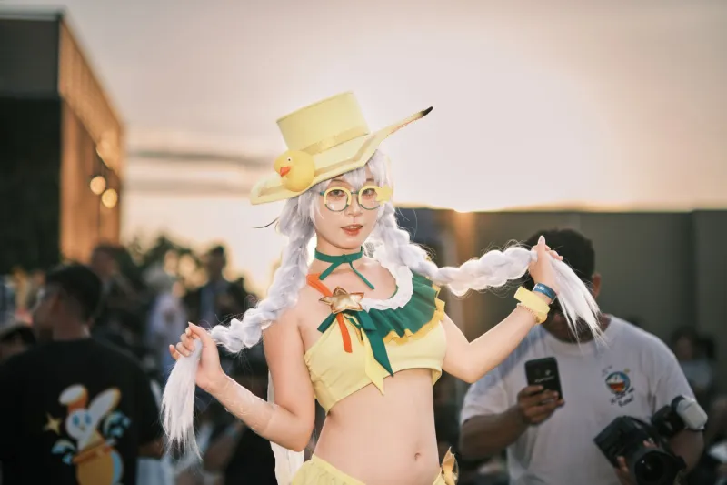 Watch Parties, Wardrobes, and Win Rates: 7 Ways Asian American Fandom Is Running the Internet